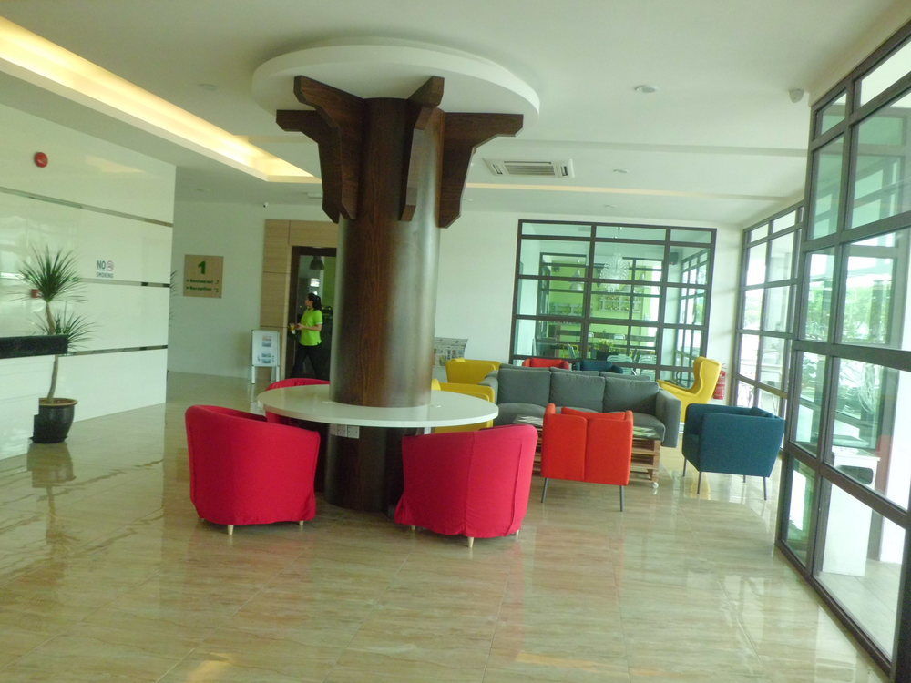 The Inn Bintulu Εξωτερικό φωτογραφία